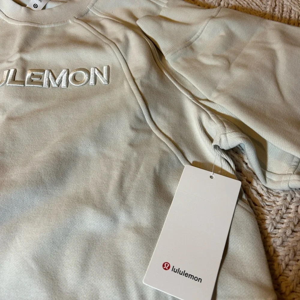 ❗️SOLD❗️Lululemon Scuba Oversized Pullover Wordmark in Bone 🆕 - Picture 3 of 9